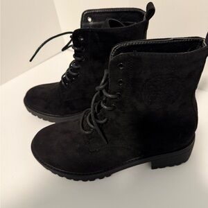 Wonder Women's Suede Black Lace-Up Ankle Boots SZ 9